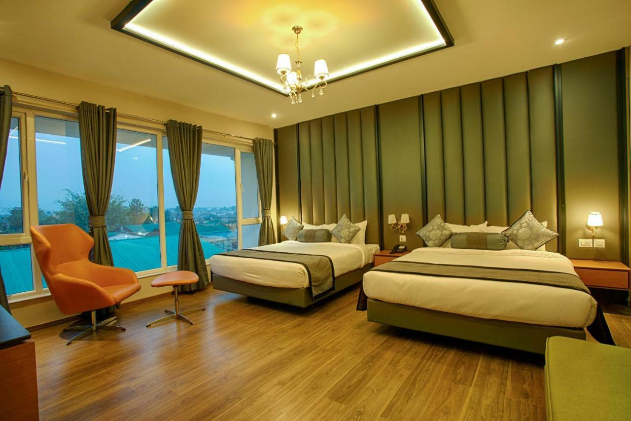 Four Vedas Hotel & Resort Siliguri Extérieur photo