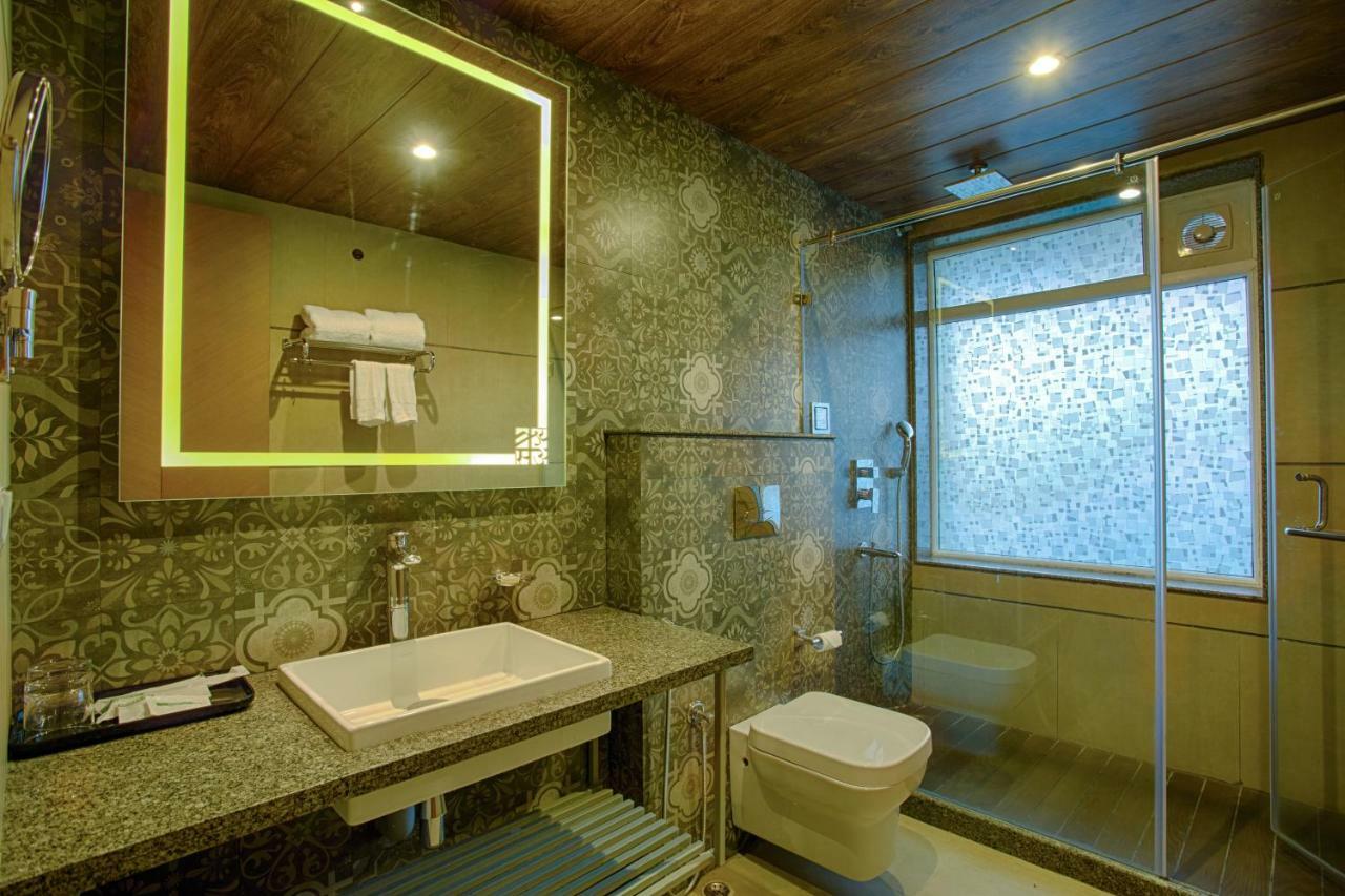 Four Vedas Hotel & Resort Siliguri Extérieur photo