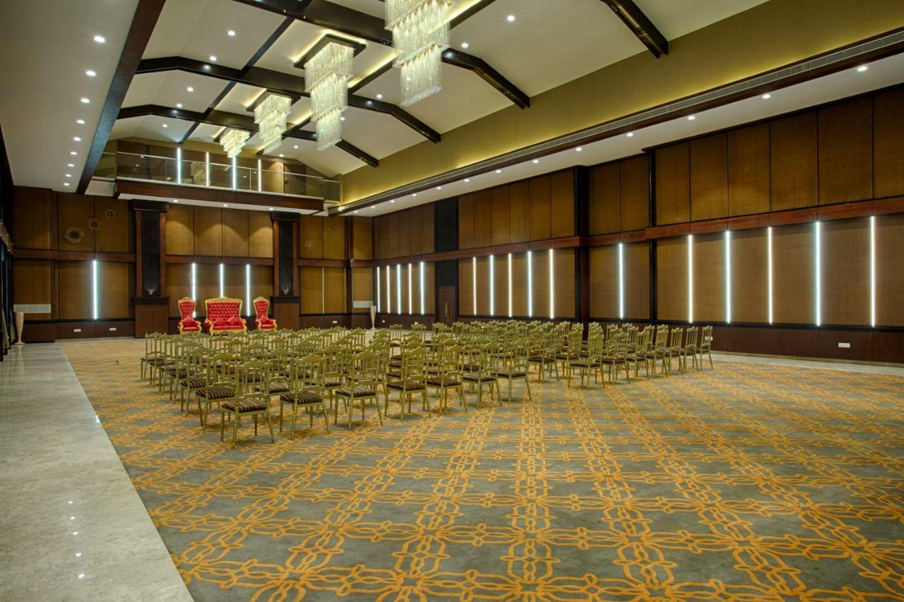 Four Vedas Hotel & Resort Siliguri Extérieur photo