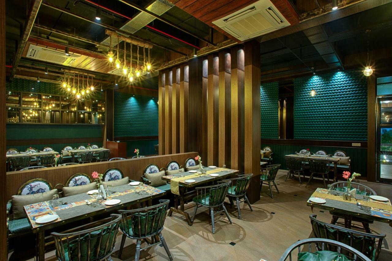 Four Vedas Hotel & Resort Siliguri Extérieur photo
