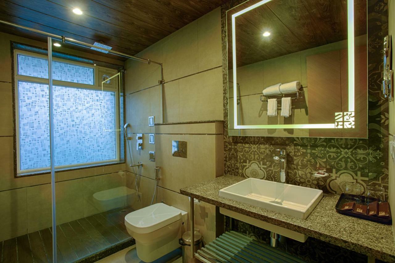 Four Vedas Hotel & Resort Siliguri Extérieur photo